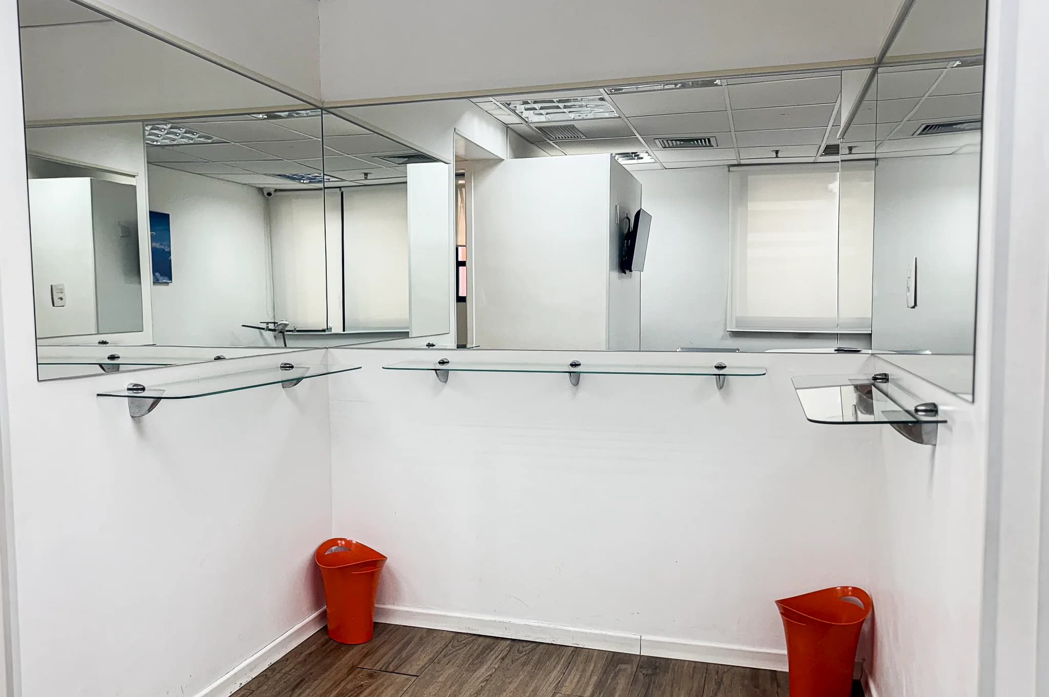 Sala de preparação pessoal utilizada na formação de comissários